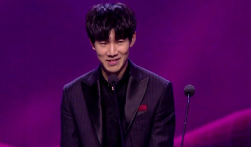 这一事件引 这一事件引