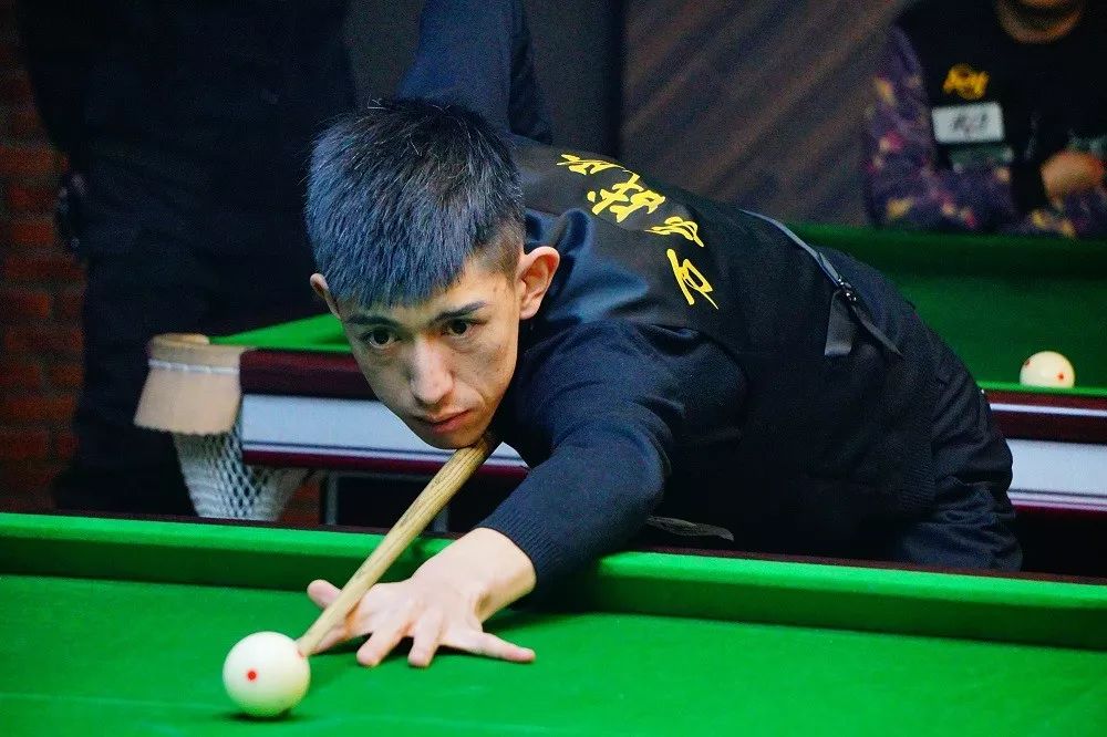 然在战术执 然在战术执