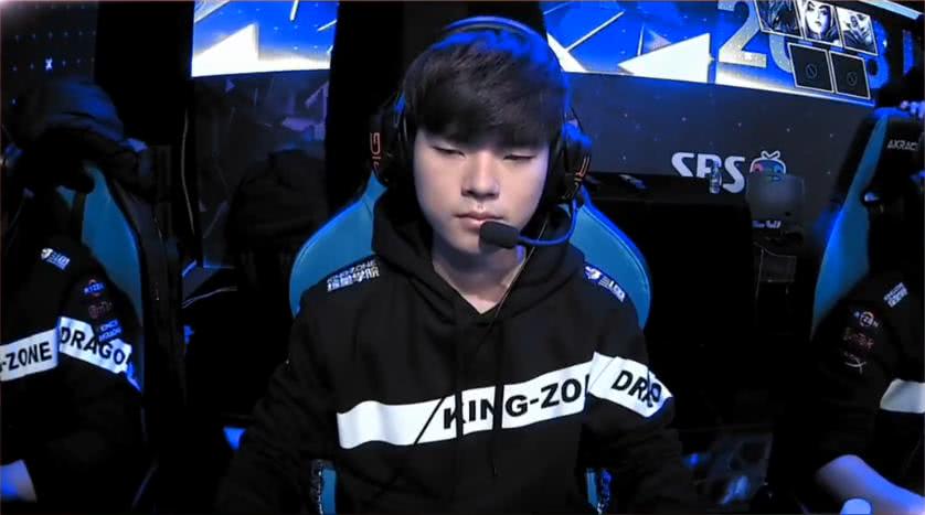 他对自己有 他对自己有