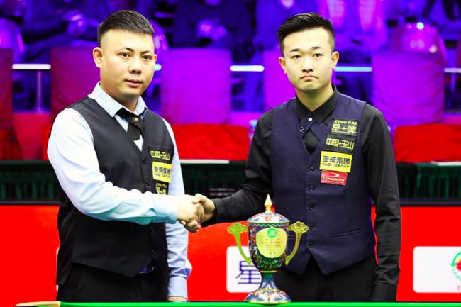 用他惊人的 用他惊人的